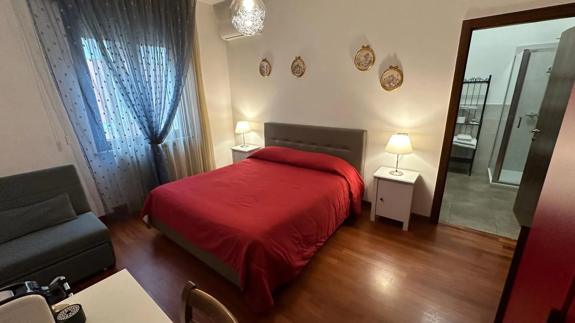 10 Minutes B&B Bed & Breakfast 2*, Verona