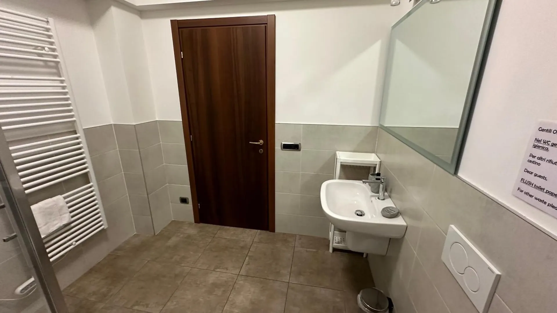 10 Minutes B&B Bed & Breakfast  Verona